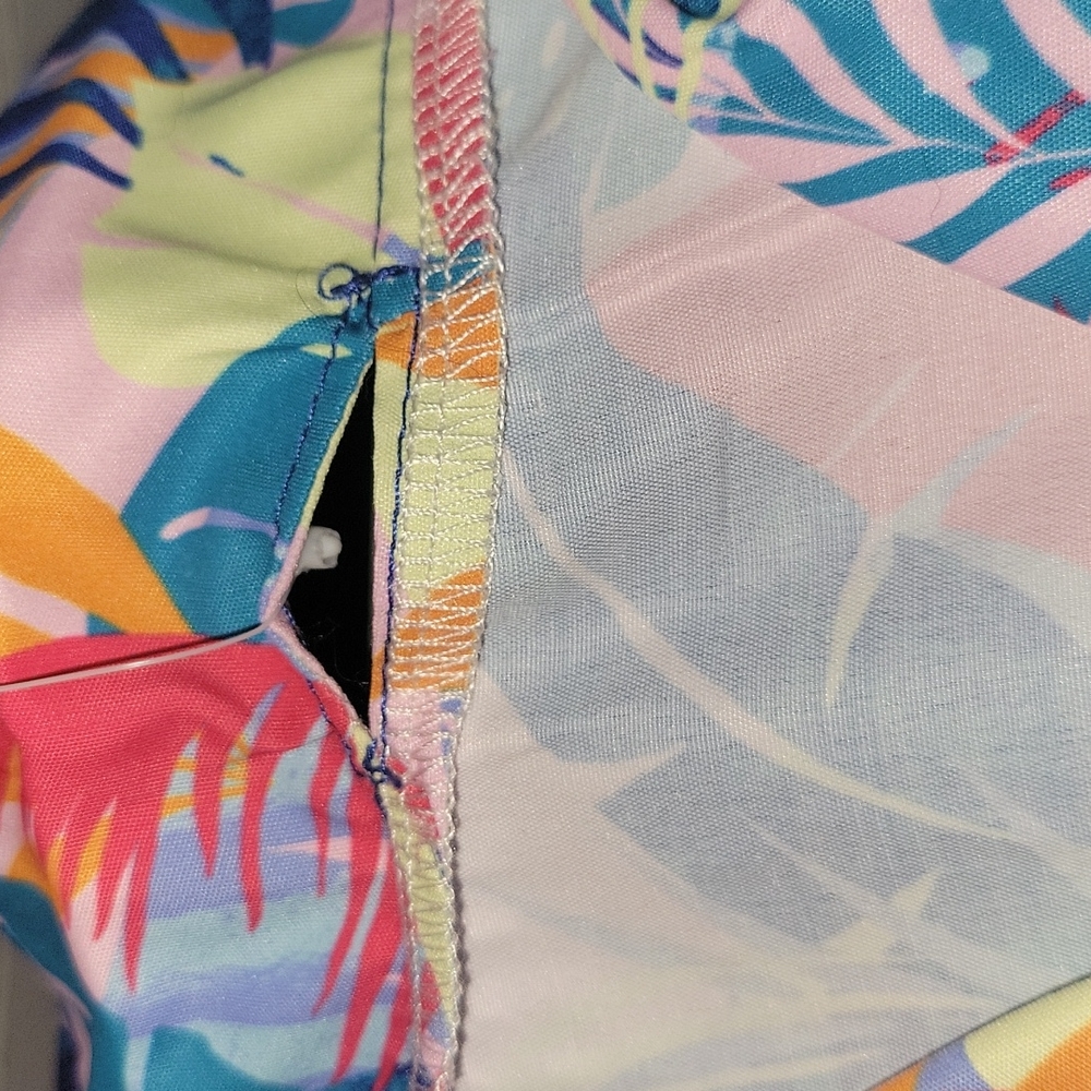 NWT | Old Navy Printed Resort Shirt | XL - Picture 5 of 8